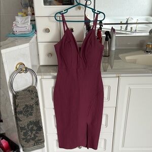 Elegant Burgundy Sleeveless Dress